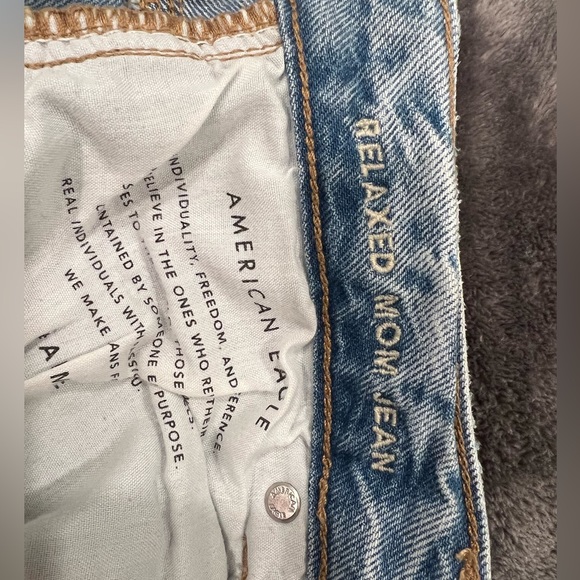 American eagle mom jeans size 10 L - Picture 3 of 4